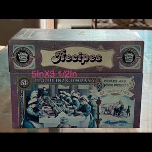 H.J. Heinz Recipe Box with Vintage Design !Accepting Offers!